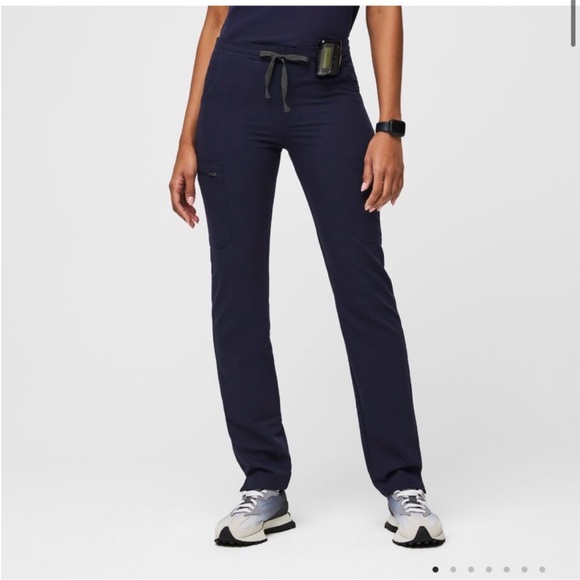 FIGS Scrub Set - Picture 6 of 8